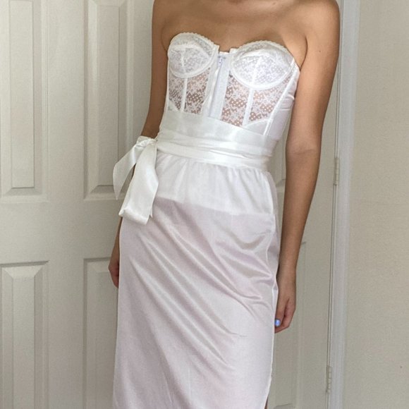 Vintage White Lace Midi Slip Skirt Pinup - Picture 7 of 8